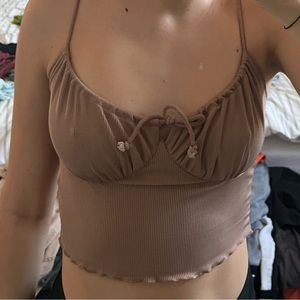 Super flattering cropped tank top